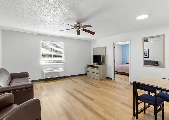 Suburban Studios Copley Akron West